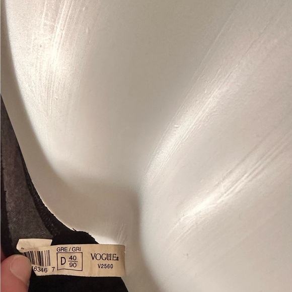 Vogue great and black sports bra size D40 - Picture 5 of 5